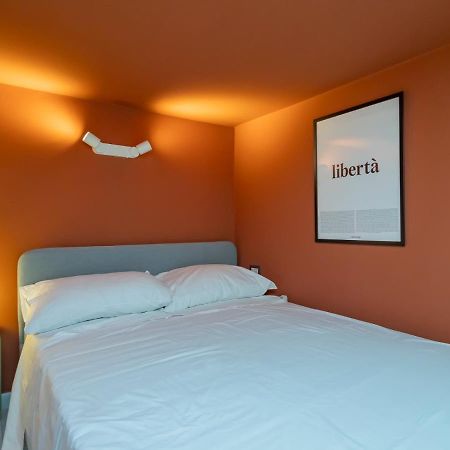 Ihost Apartment - Romilli 17A Милан Экстерьер фото