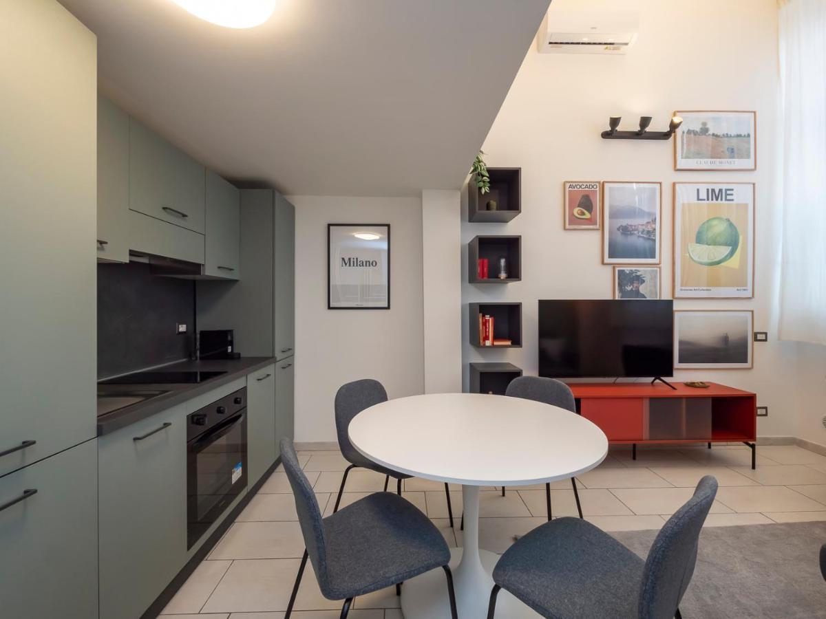 Ihost Apartment - Romilli 17A Милан Экстерьер фото